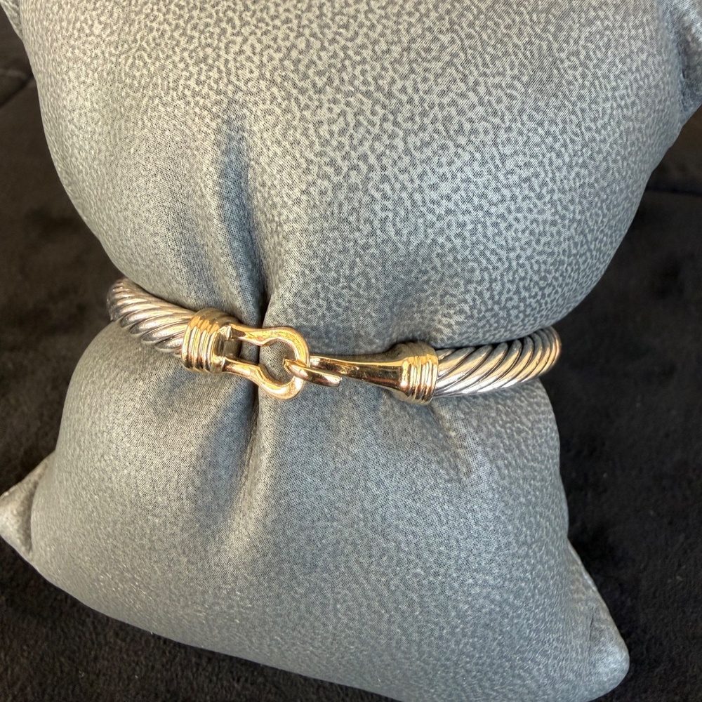 DAVID YURMAN, DAVID YURMAN 925 Silver and 14K Yellow Good Cable Bangle Bracelet - Picture 2 of 6
